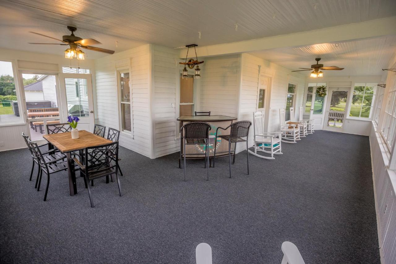 Lakeside Vineyard Holiday home North East